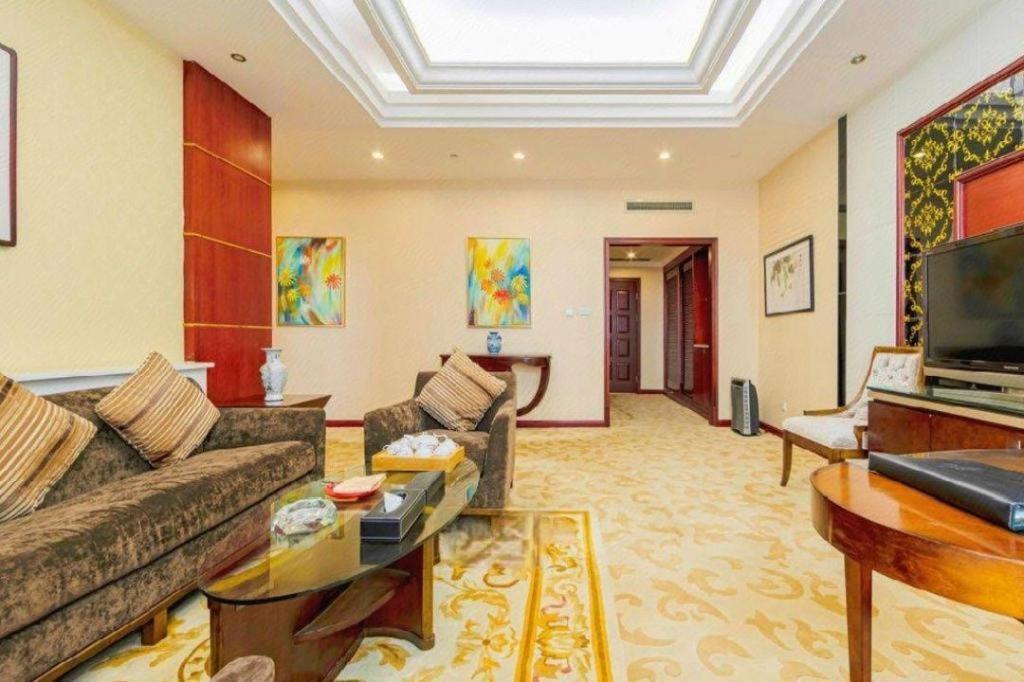 Qingdao Chengyang Detai Hotel Exterior foto